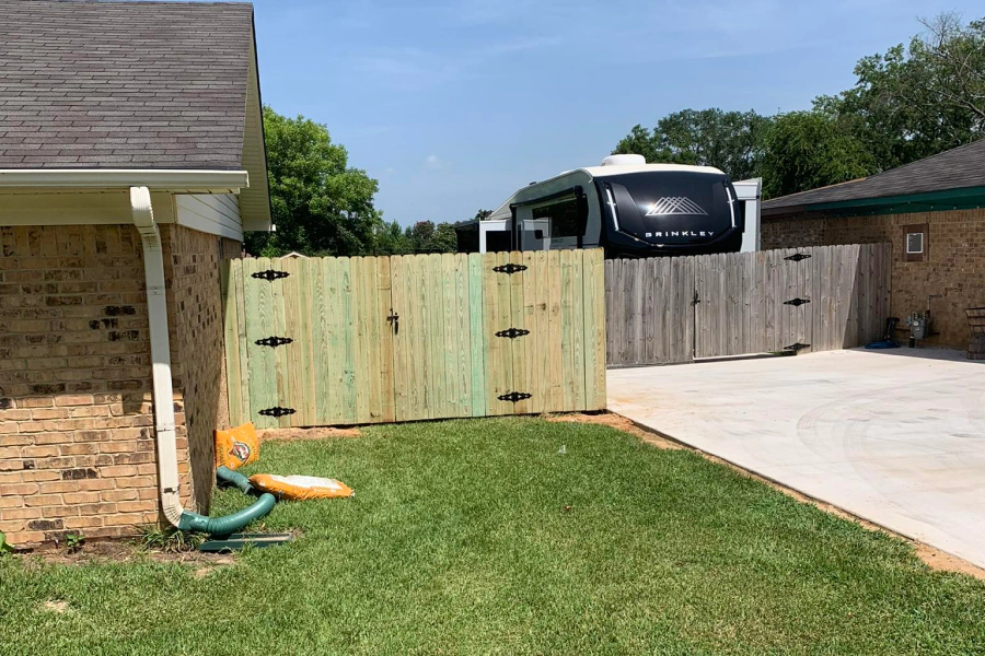 fence repair service fence repair service